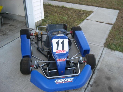 2 karts 1 race ready