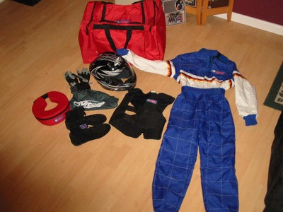 Awsome Helmet / 1- gear outfits 