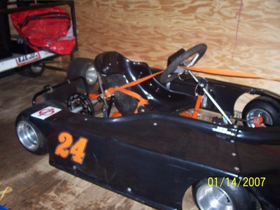 2005 pinicle off/set dirt kart like new 